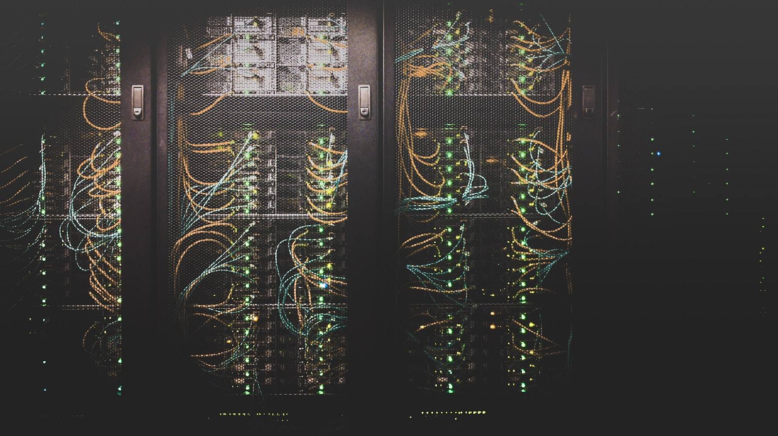 Cloud Architecture — Design cloud systems around reliability, security, cost and change.