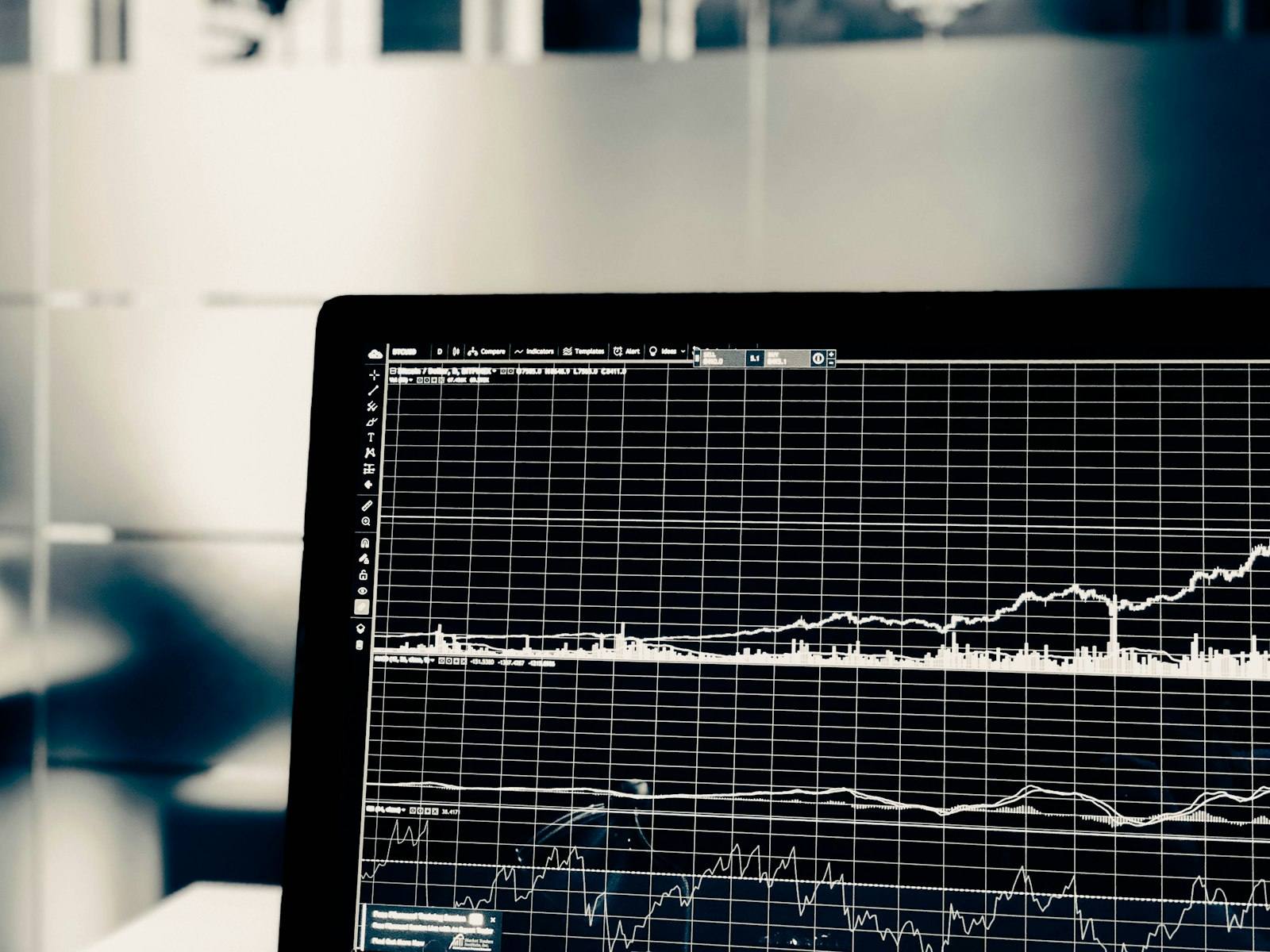 Data Pipeline Development — Move data reliably from sources to applications, analytics and AI.