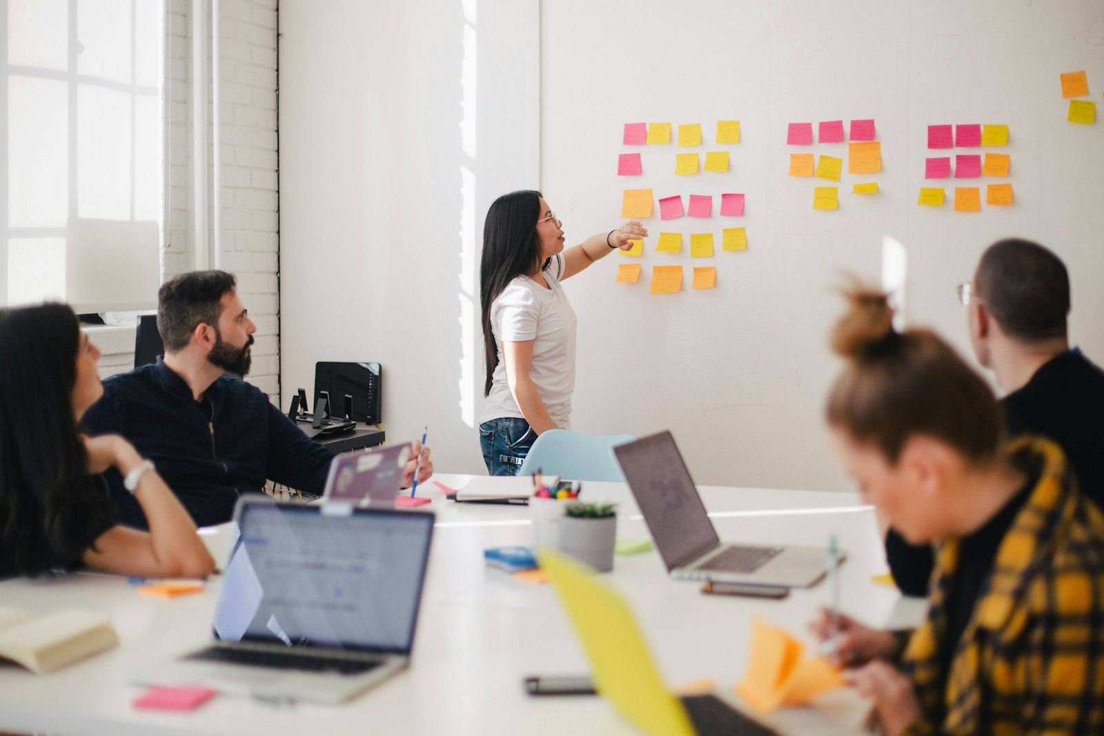 Lead Data Enrichment — Turn partial prospect records into sales-ready accounts and contacts.