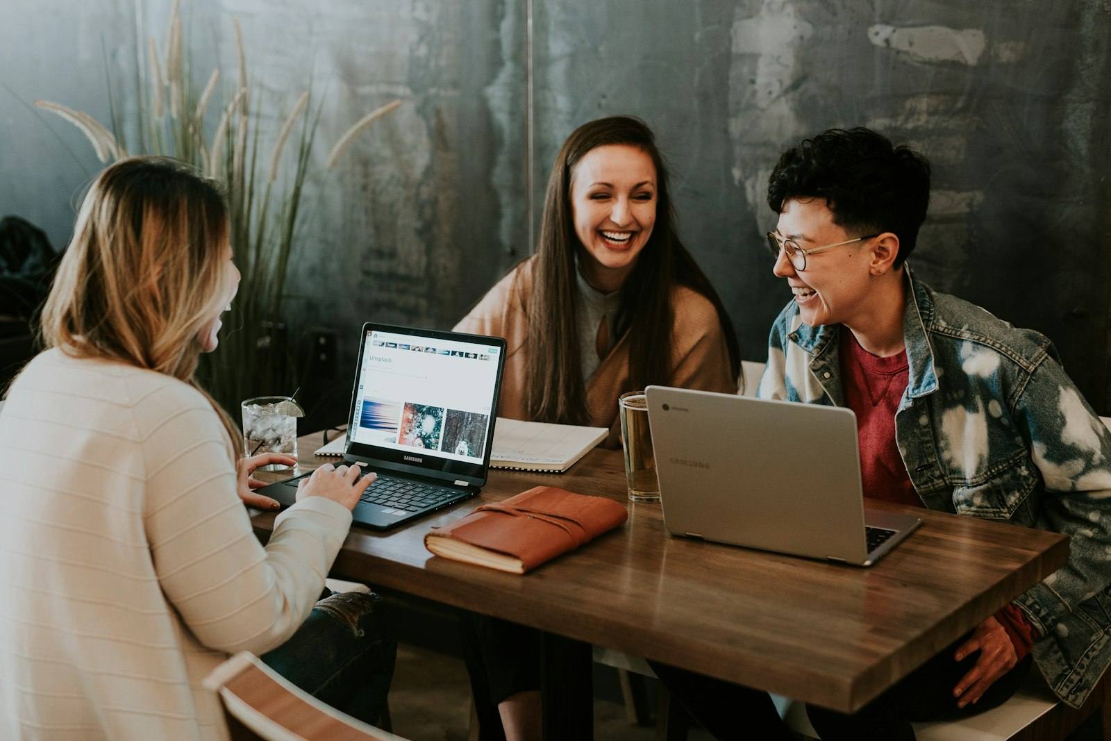 Robotics Software and Systems Integration — Connect robotic systems with business software, data and operating workflows.